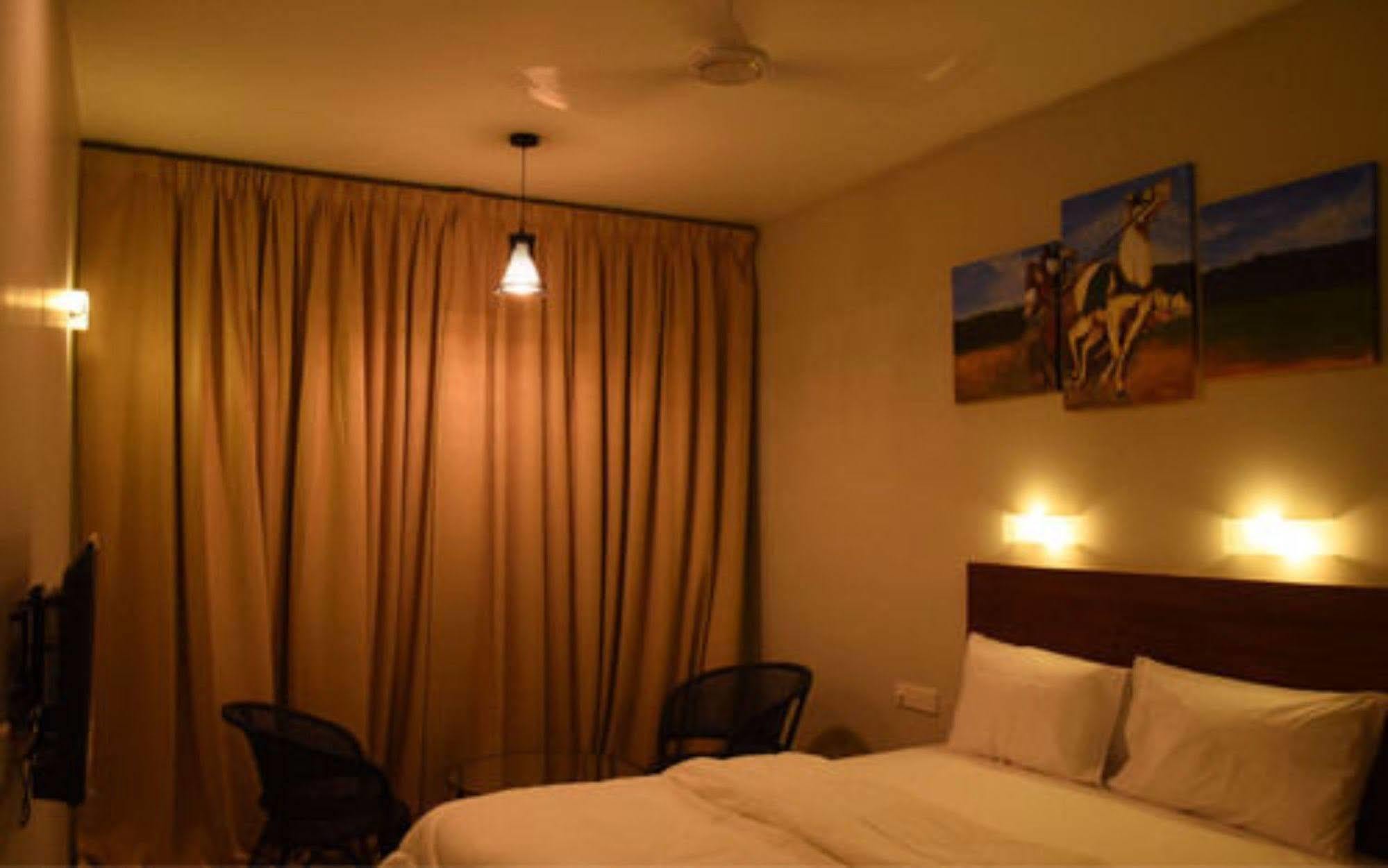 Chariot Lodge Hikkaduwa Esterno foto